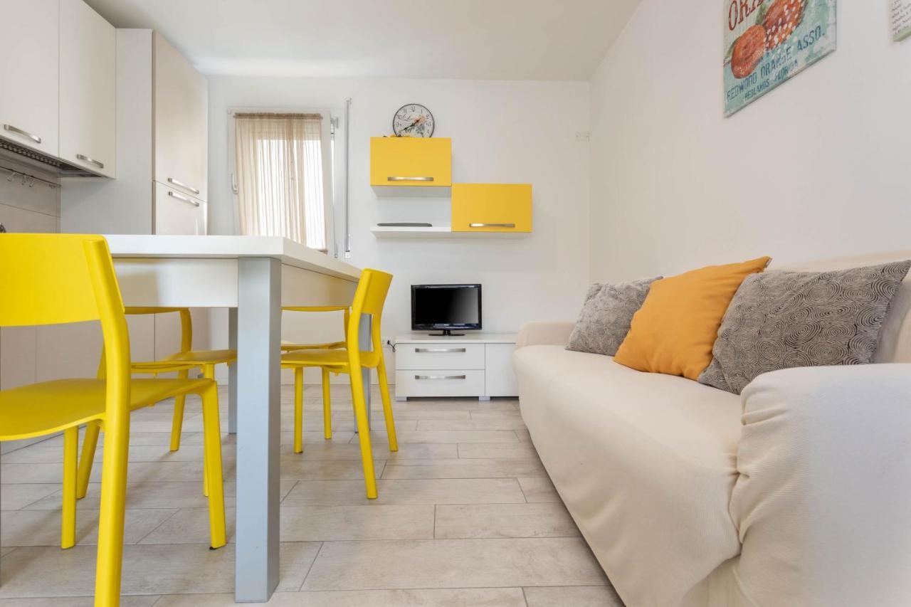 Blu Indaco Villa Elsa Lignano Sabbiadoro Exterior foto