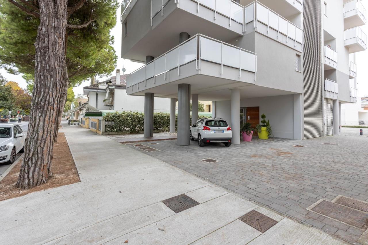 Blu Indaco Villa Elsa Lignano Sabbiadoro Exterior foto